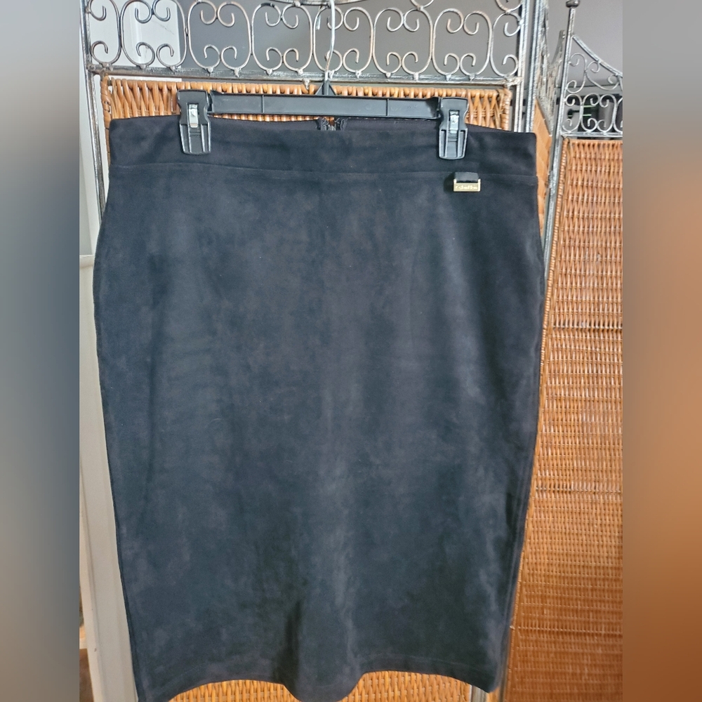 Calvin Klein Classic Black Pencil Skirt